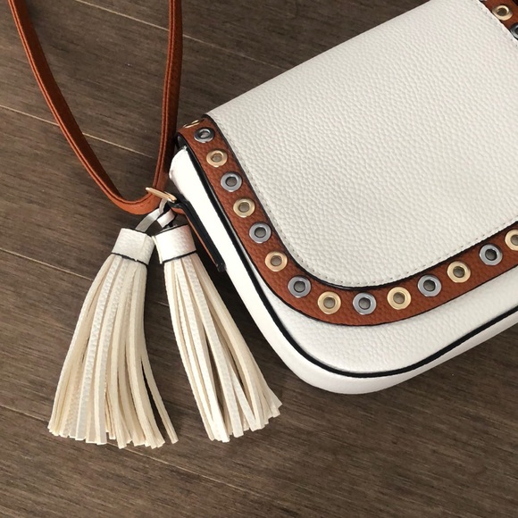 NWOT Beautiful White and Tan Bag - Picture 1 of 3